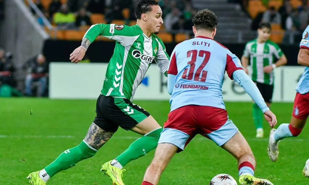 Antony đưa Betis vào vòng 1/8 Europa League